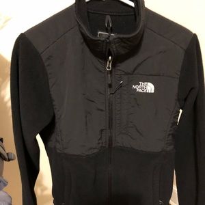 Women's Black North Face Denali jacket❤️